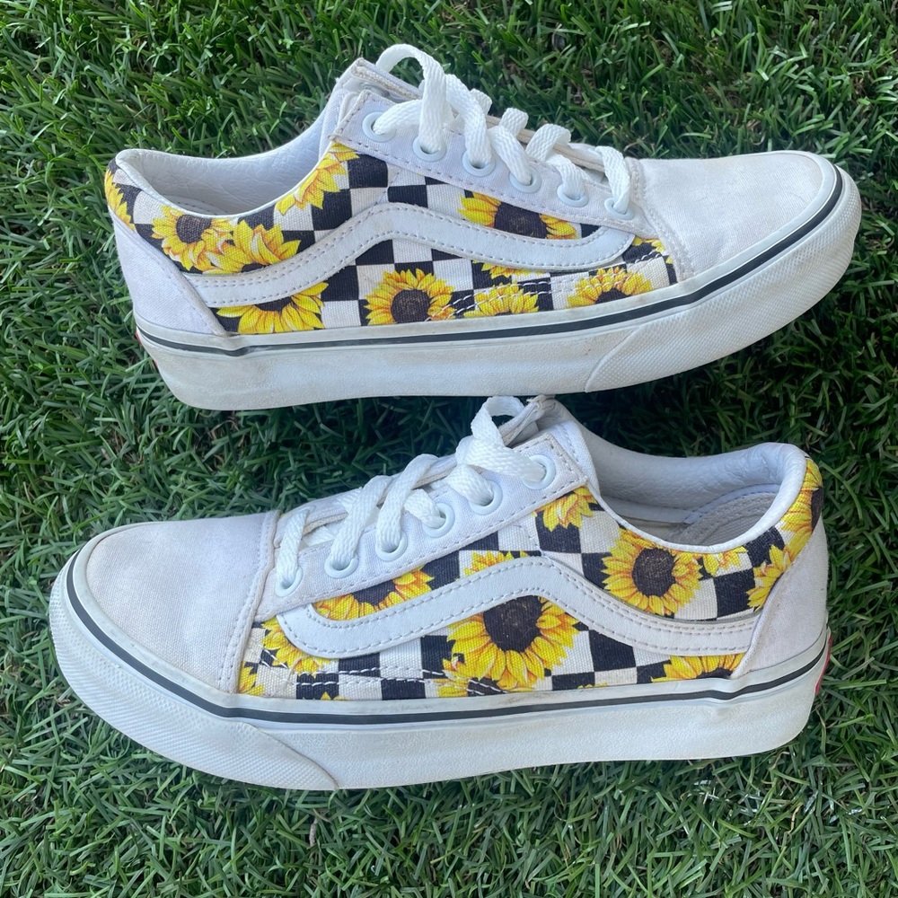 Vans Customers Black/Yellow/White Sunflowers Old Skool Shoes Sz(4mens 5.5womens - Picture 2 of 7
